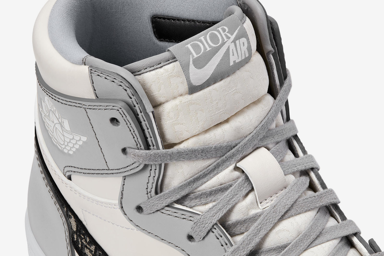 Dior x Nike Air Jordan 1: Official 